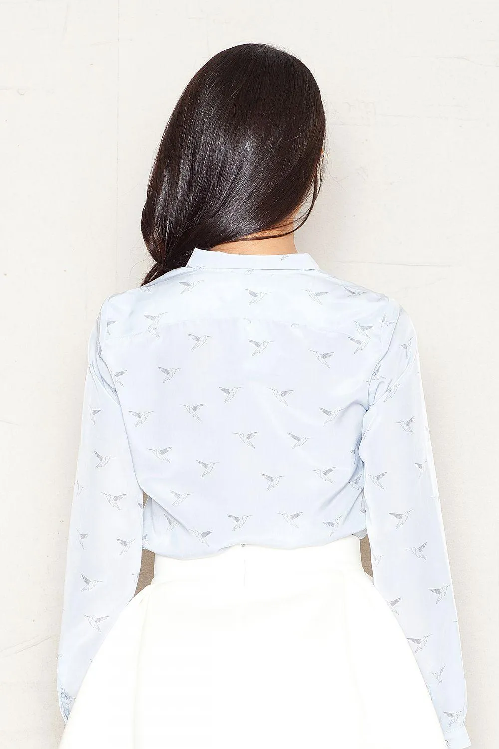 Avian Elegance: Bird Print Button-Up Blouse for Women