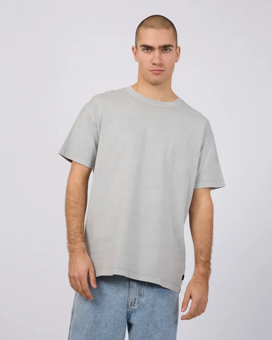 SILENT THEORY - Classic Tee - GREY