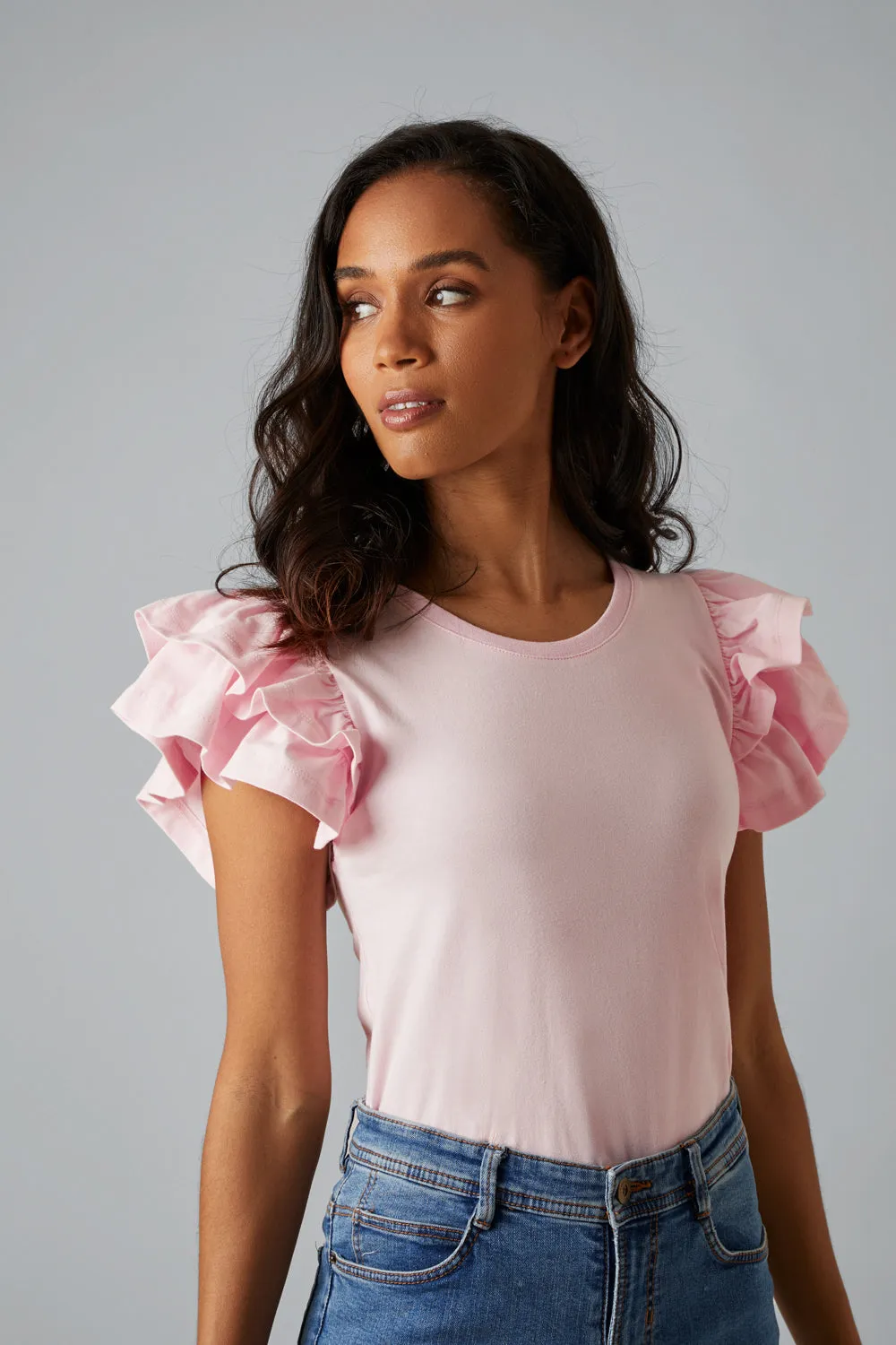 UMA-SLIGHT SCOOP NECK RUFFLE SLEEVELESS T-SHIRT